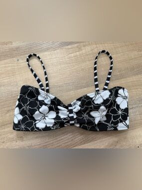 Girls, black, white and gray Hawaiian print bikini top with striped straps